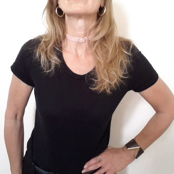 Pink Leatherette Crystal Circle Pendent Choker Necklace - One Size Fits Most - Picture 7 of 11